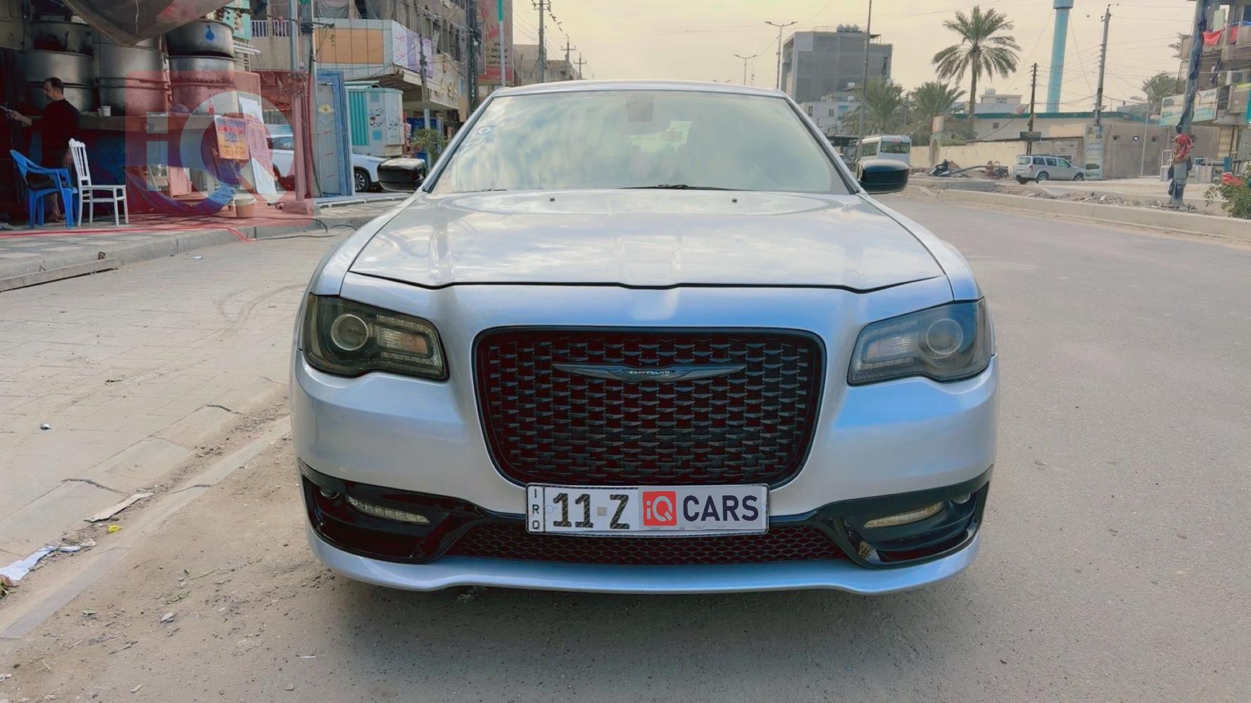 كرايسلر 300